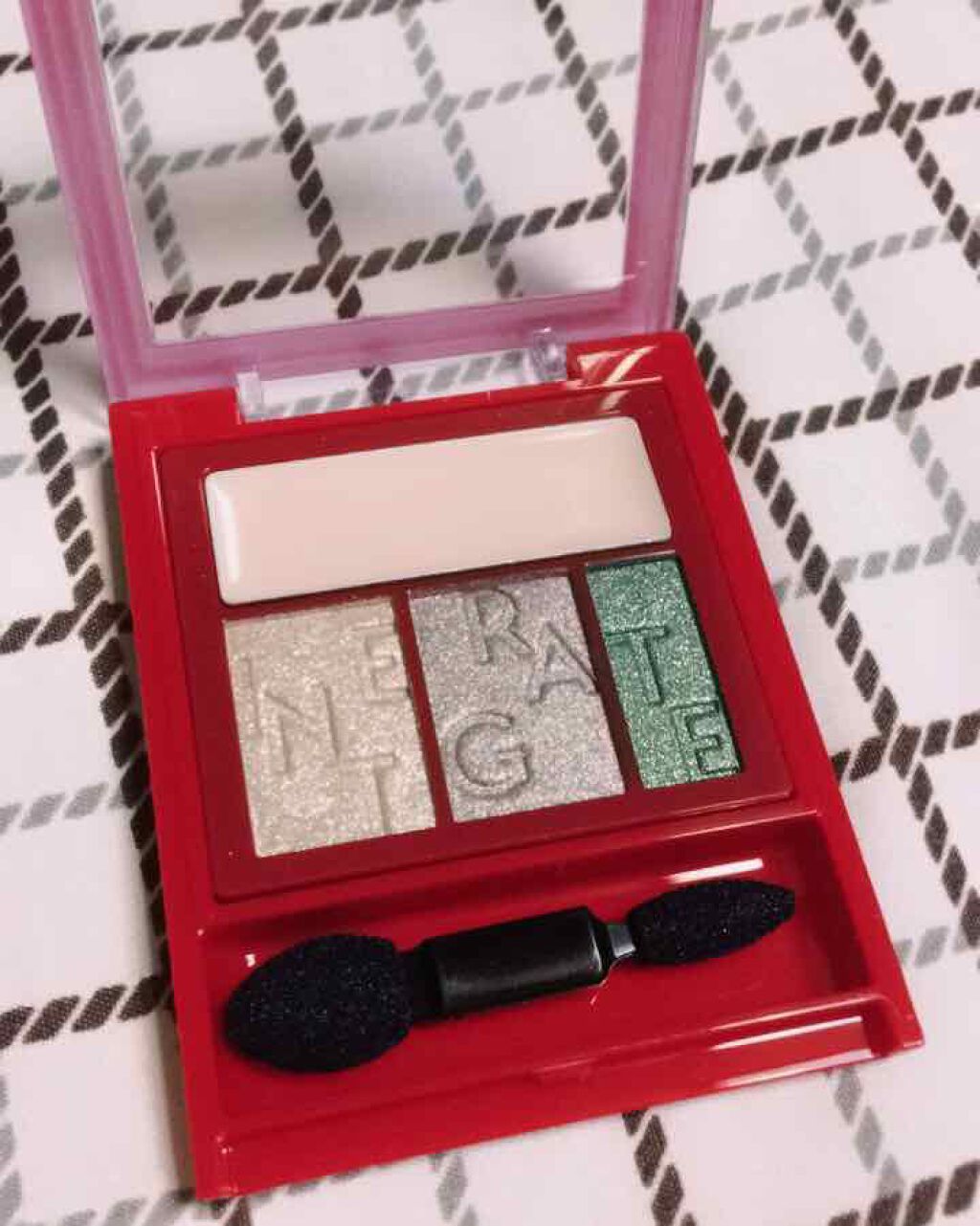 アクセントカラーアイズ CC/インテグレート/アイシャドウパレットを使ったクチコミ（1枚目）