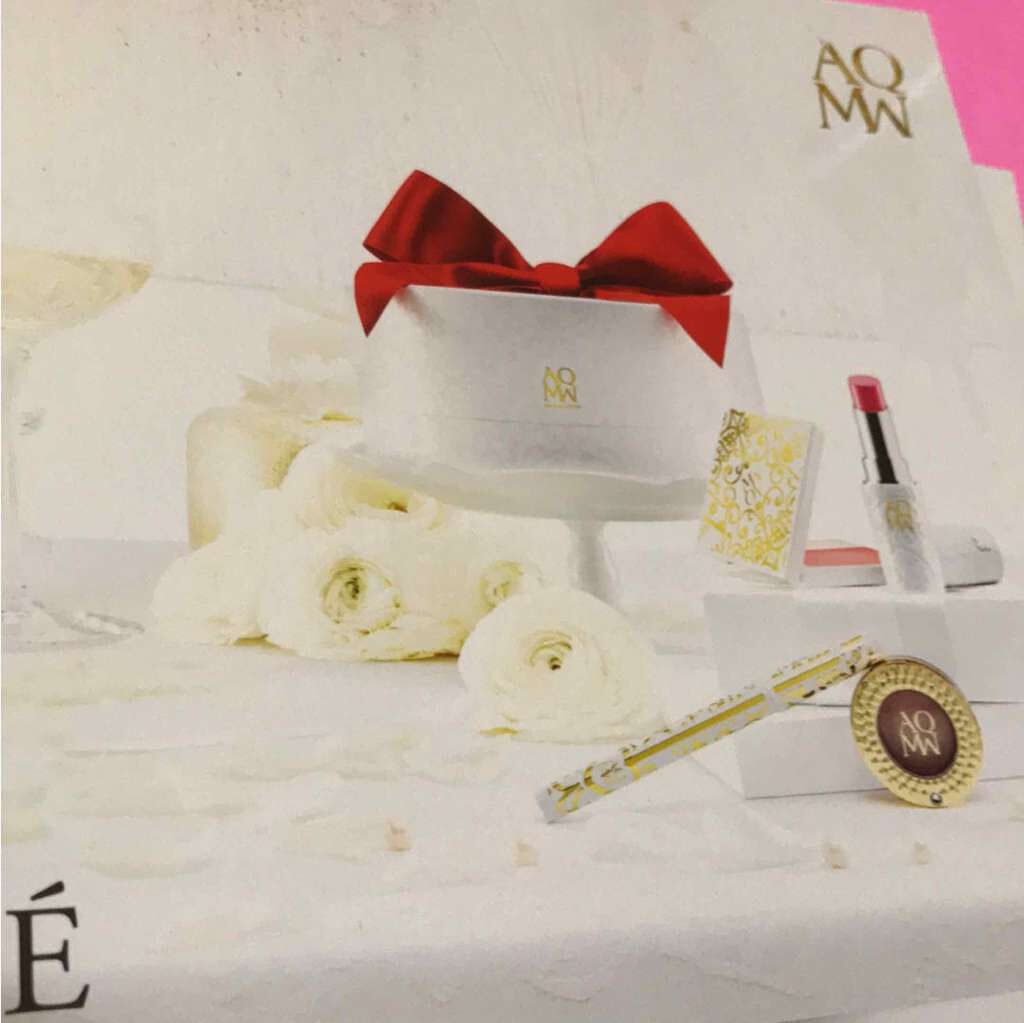 AQ MW フェイスパウダー 11 luminary ivory/DECORTÉ/ルースパウダーを使ったクチコミ（2枚目）