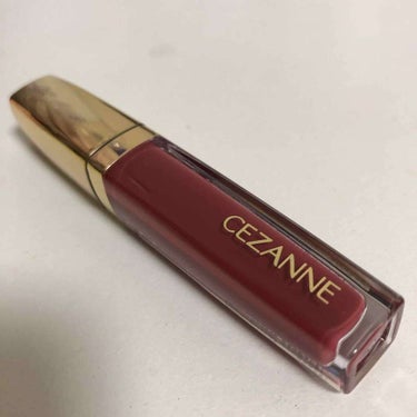 セザンヌのカラーティントリップ💄
CT2のレッド系です💗

見たまま発色のくすみレッド😍
キャンメイクの新色のティントチークとの相性抜群💕


チップについてくる液の量が多いので、
上下中央にだけ塗って