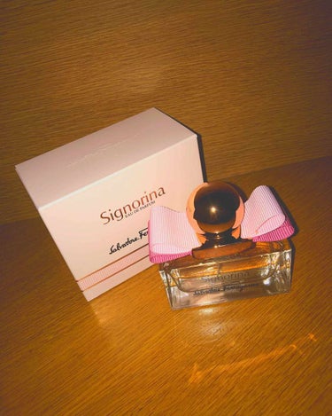 Signorina Eau de Parfum (Harrods)/Salvatore Ferragamo/香水(レディース)を使ったクチコミ（1枚目）