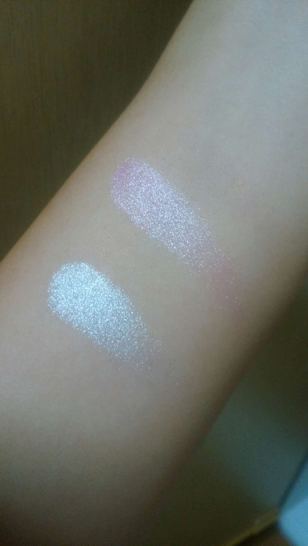 シングルアイシャドウ/マリブビューティー/単色アイシャドウを使ったクチコミ(2枚目)