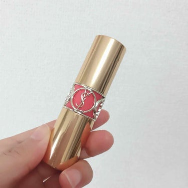 イヴ・サンローラン💖💄
ルージュ ボリュプテ シャイン ♡
15 コライユインテュイティブ 


前に友達からプレゼントでもらいました💖
憧れだったイヴ・サンローランの人気のリップ♡

しかもこのカラー