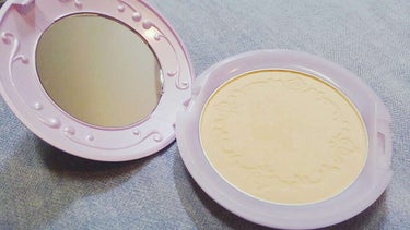 ETUDE プレシャスミネラル ブライトフィットBBパクトのクチコミ「ETUDE HOUSEのパウダーです！！
値段は1800円くらいです

私は普段ナチュラルメイ.....」（2枚目）