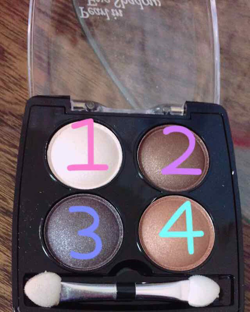 エルファー パールインアイシャドウ/DAISO/アイシャドウパレットを使ったクチコミ(2枚目)