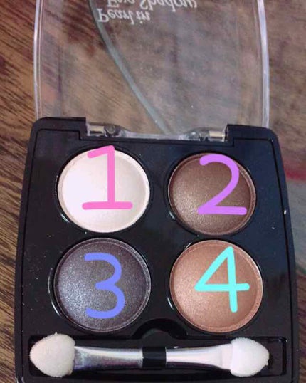 エルファー パールインアイシャドウ/DAISO/アイシャドウパレットを使ったクチコミ(2枚目)