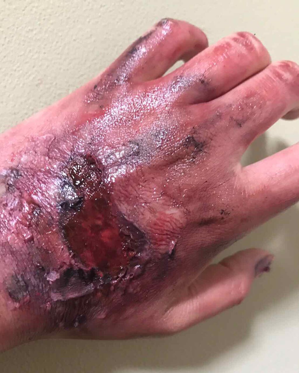 ウォータープルーフ リキッドアイライナー/Leanani/リキッドアイライナーを使ったクチコミ(2枚目)