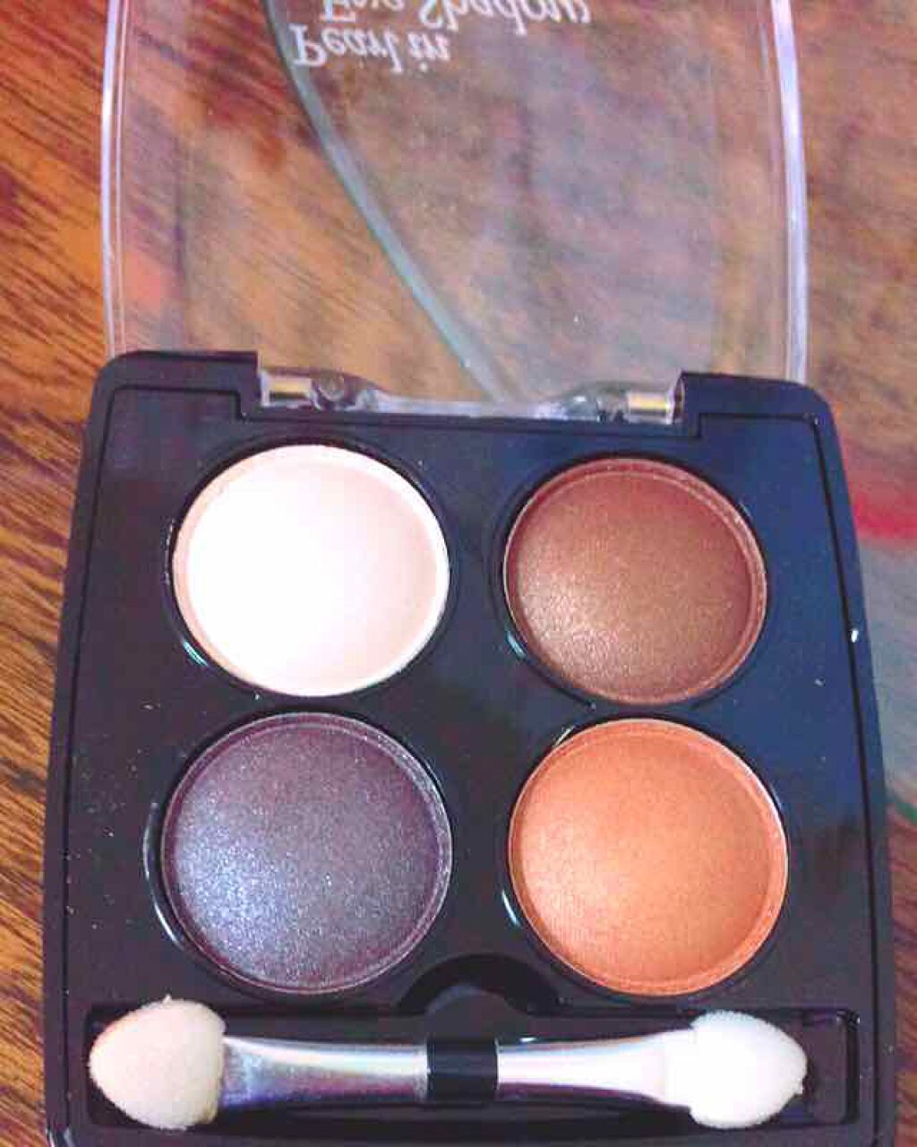 エルファー パールインアイシャドウ/DAISO/アイシャドウパレットを使ったクチコミ(1枚目)