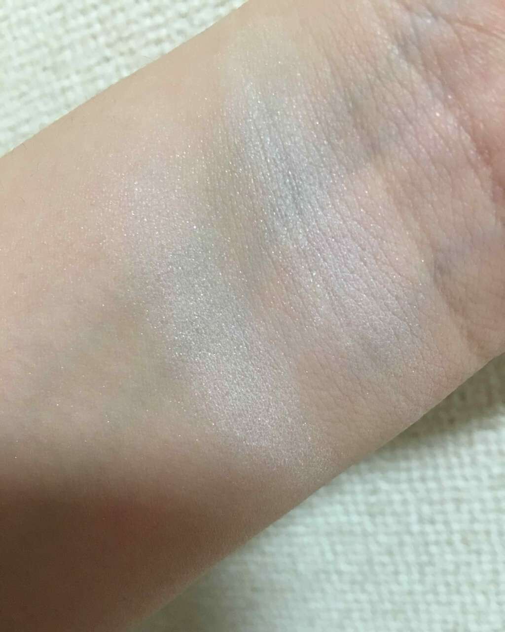 グロウフルールハイライター/キャンメイク/パウダーハイライトを使ったクチコミ（3枚目）