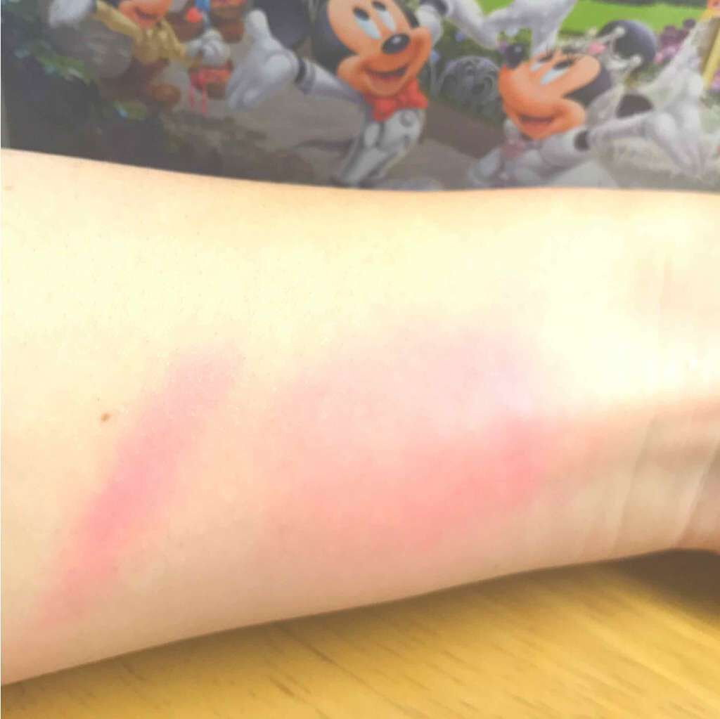 ベニコ×ハローキティ プチマカロン/Benico(ベニコ)/パウダーチークを使ったクチコミ（3枚目）