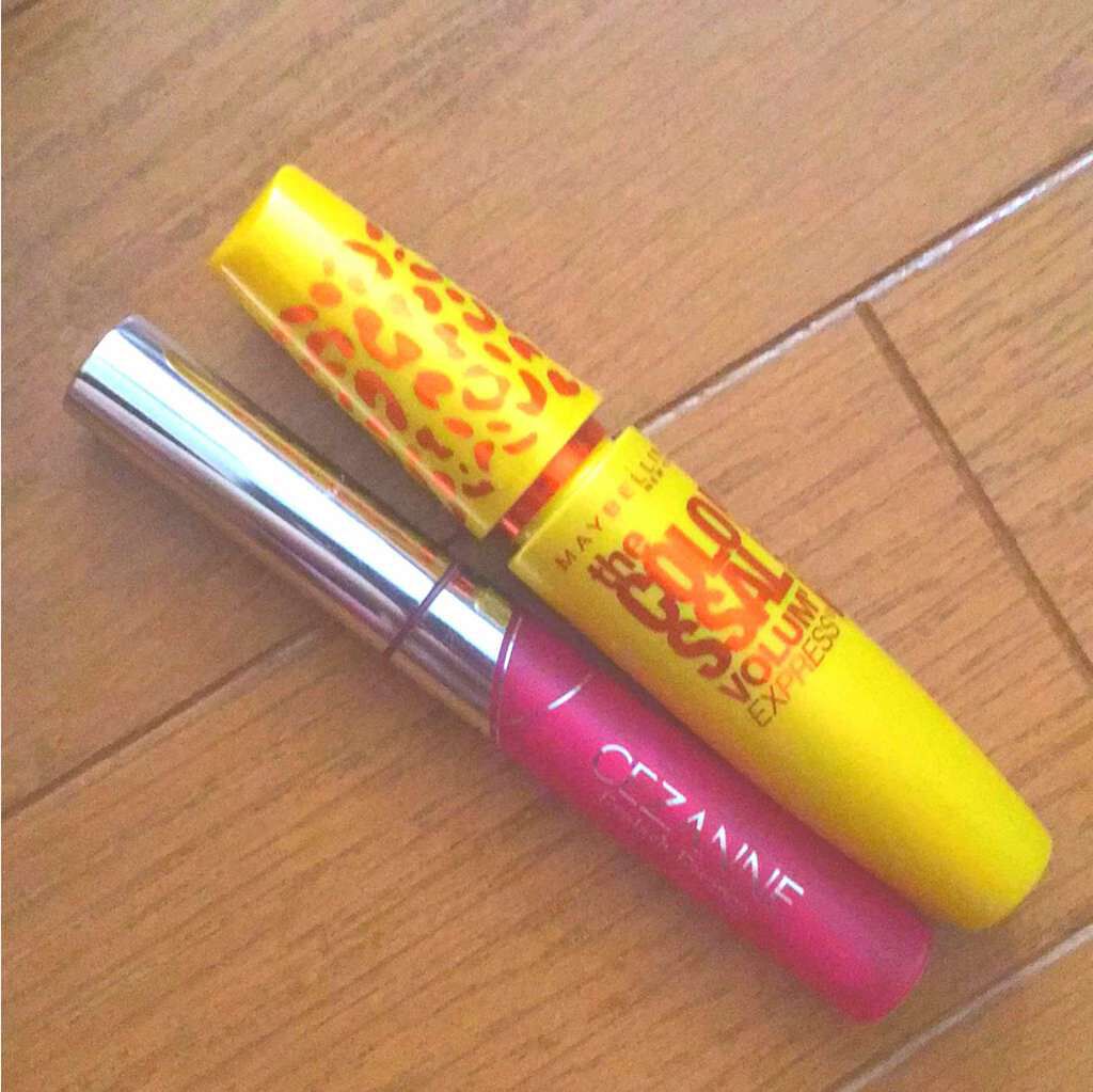 ザ・コロッサル　ボリュームエクスプレス/MAYBELLINE NEW YORK/マスカラを使ったクチコミ（1枚目）