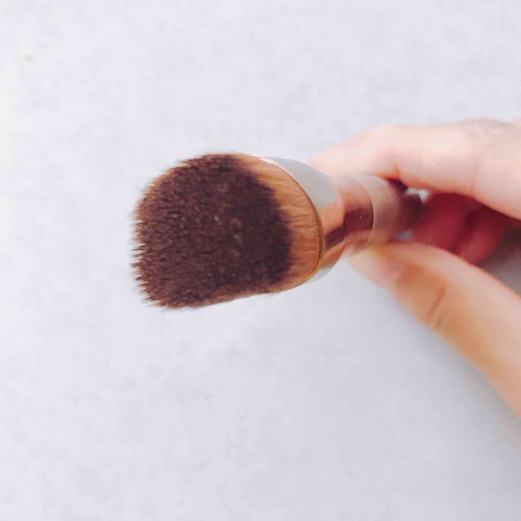 フラットトップブラシ レギュラー/チャスティ/メイクブラシを使ったクチコミ(2枚目)