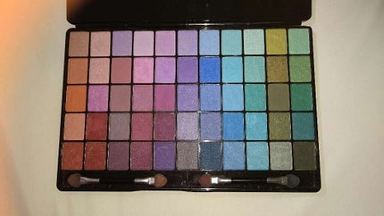 55色 アイシャドウパレット/マリブビューティー/アイシャドウパレットを使ったクチコミ(3枚目)