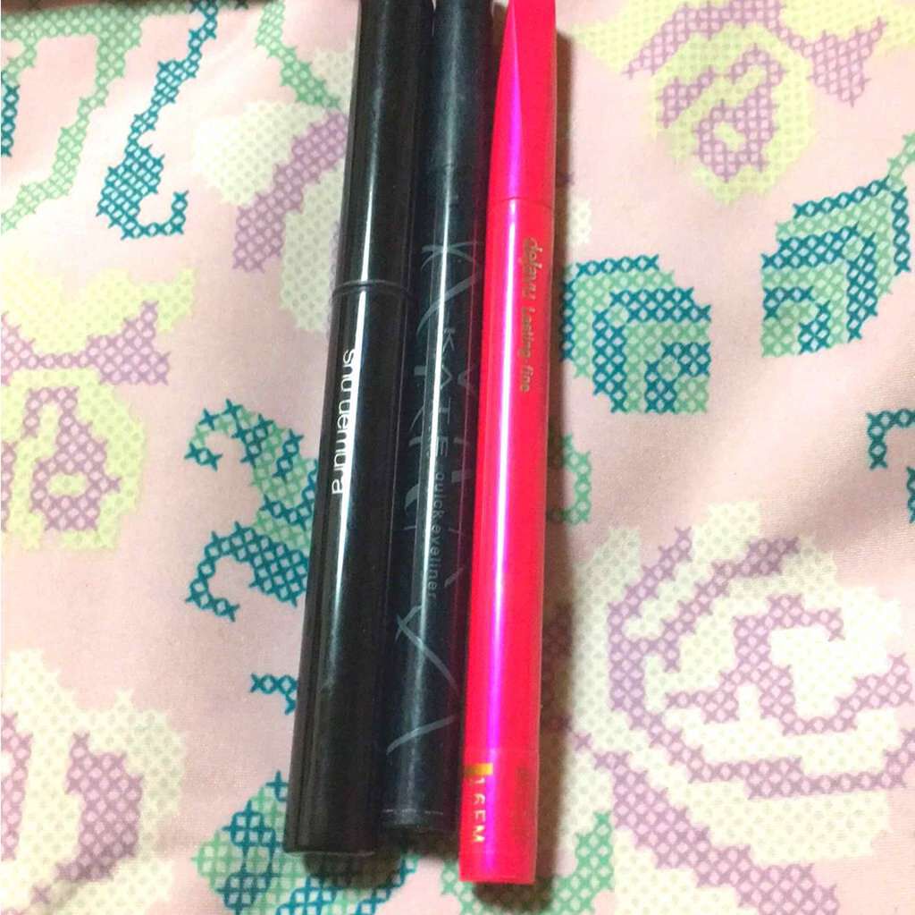 「密着アイライナー」しなやか筆リキッド/デジャヴュ/リキッドアイライナーを使ったクチコミ(1枚目)