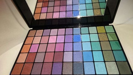 55色 アイシャドウパレット/マリブビューティー/アイシャドウパレットを使ったクチコミ(1枚目)