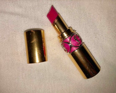 ルージュ ヴォリプテ シャイン52番💄💗

ほんのりマンゴーの香りがして
唇も荒れることなく
綺麗なピンク色に発色します。
ベタつきや乾燥もなくスルスル塗れます👌💕

見た目も可愛いので持ってるだけで
