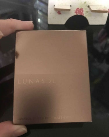 シアーコントラストアイズ/LUNASOL/アイシャドウパレットを使ったクチコミ（1枚目）