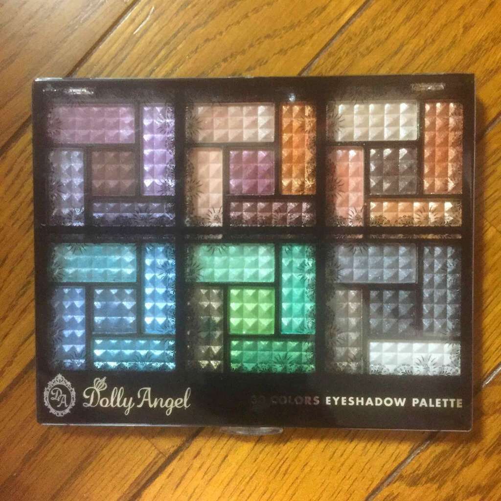 30COLORSEYESHADOWPALETTE/Dolly Angel/アイシャドウパレットを使ったクチコミ(1枚目)