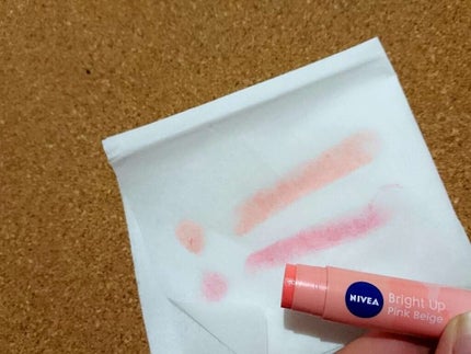 モイストピュアカラーリップ/ニベア/リップクリームを使ったクチコミ(2枚目)