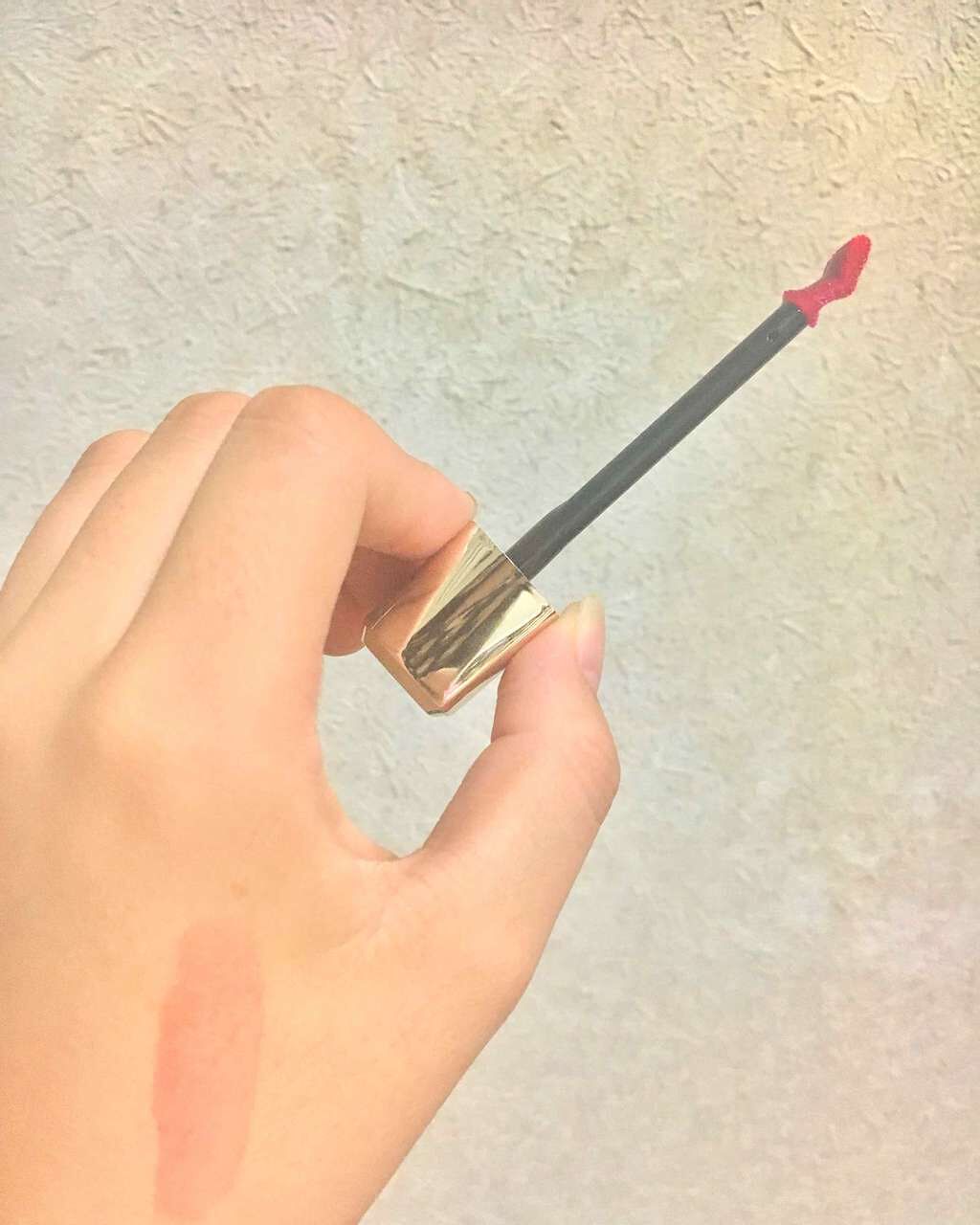 ユイルカレス/ロレアル パリ/リップグロスを使ったクチコミ(2枚目)