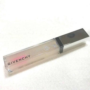 ❣️GIVENCHY グロス・レヴェラトゥール 22

普段グロスはあまり使わないのですが、このグロスはベタベタしなくてサラサラしています！
ラメが入っているのですが、ラメが目立ちすぎず程よい感じです！