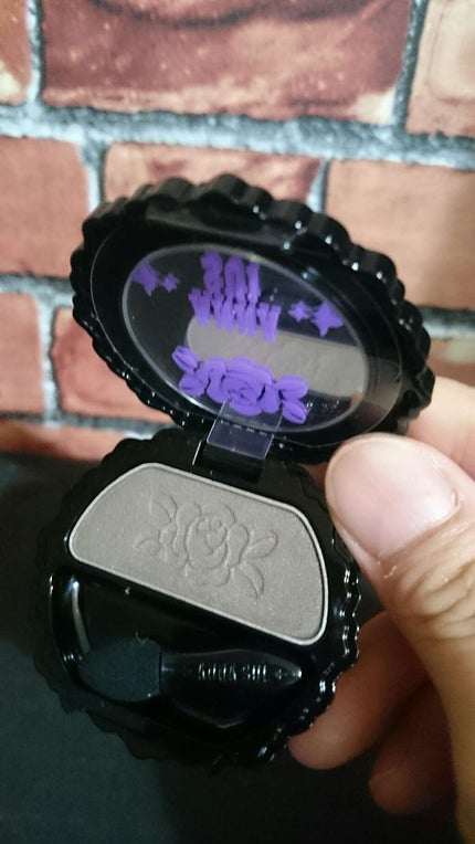 アイカラー/ANNA SUI/単色アイシャドウを使ったクチコミ(2枚目)