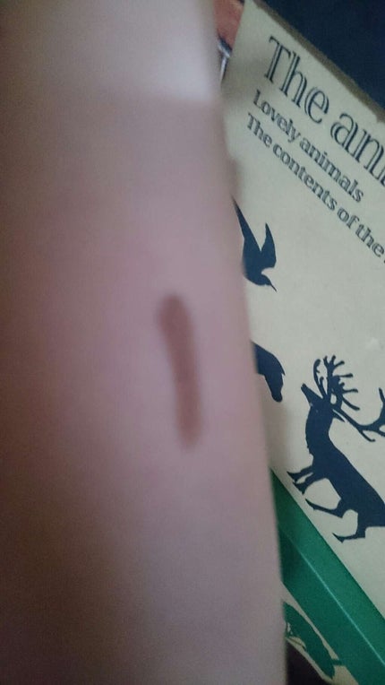 EGLIPS スティックシャドウのクチコミ「☆イーグリップス スティックシャドウ☆
スティック状のシャドーでスルスルとアイシャドウが.....」(3枚目)