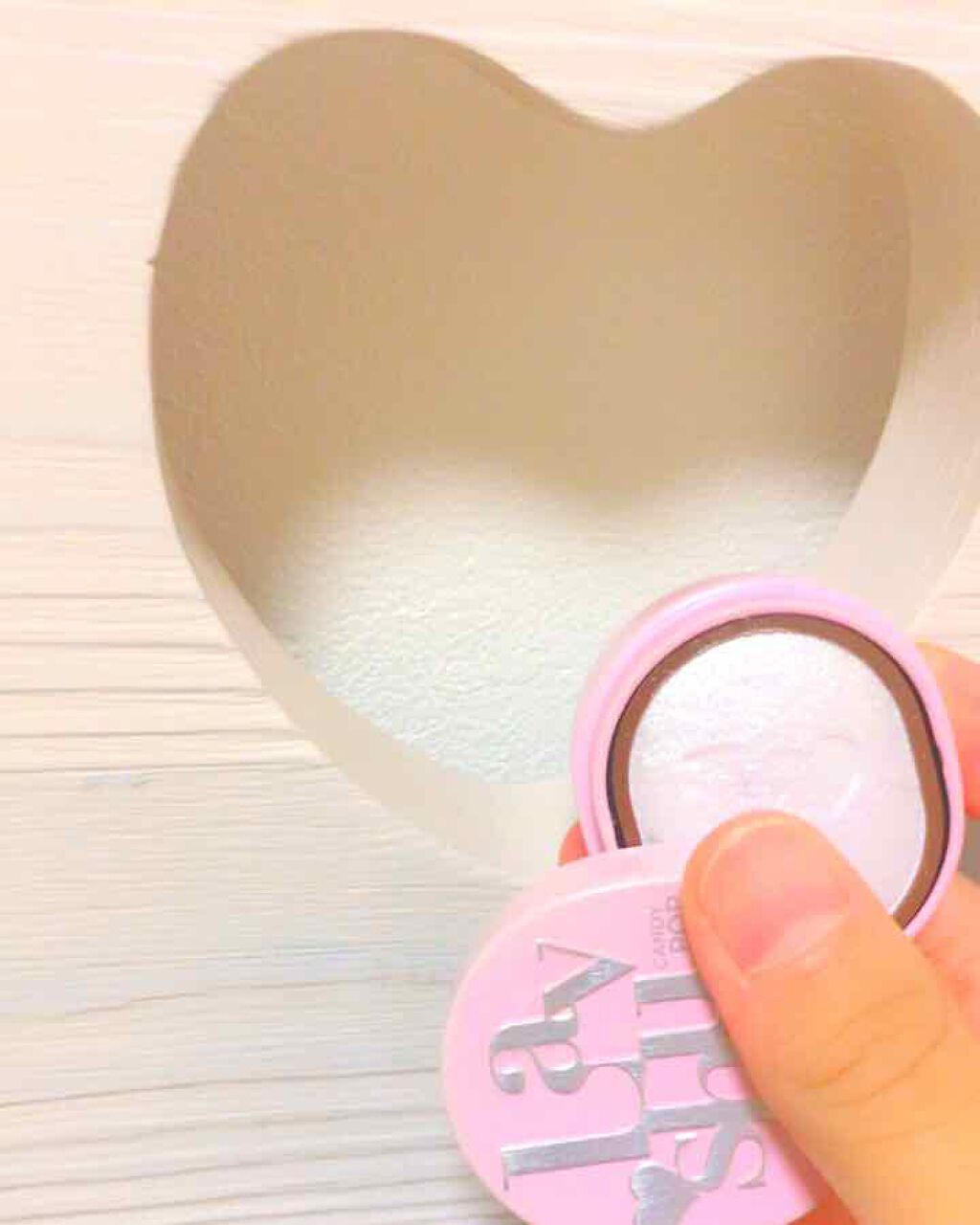 キャンディーポップシャドウ/ラヴーシュカ/単色アイシャドウを使ったクチコミ（1枚目）