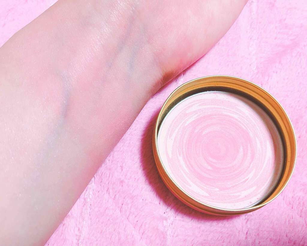 パフ・デ・チーク(フラワーハーモニー)/MAJOLICA MAJORCA/パウダーチークを使ったクチコミ(3枚目)