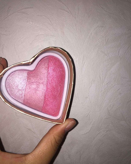 ブラッシング ハート/MAKEUP REVOLUTION/パウダーチークを使ったクチコミ(2枚目)