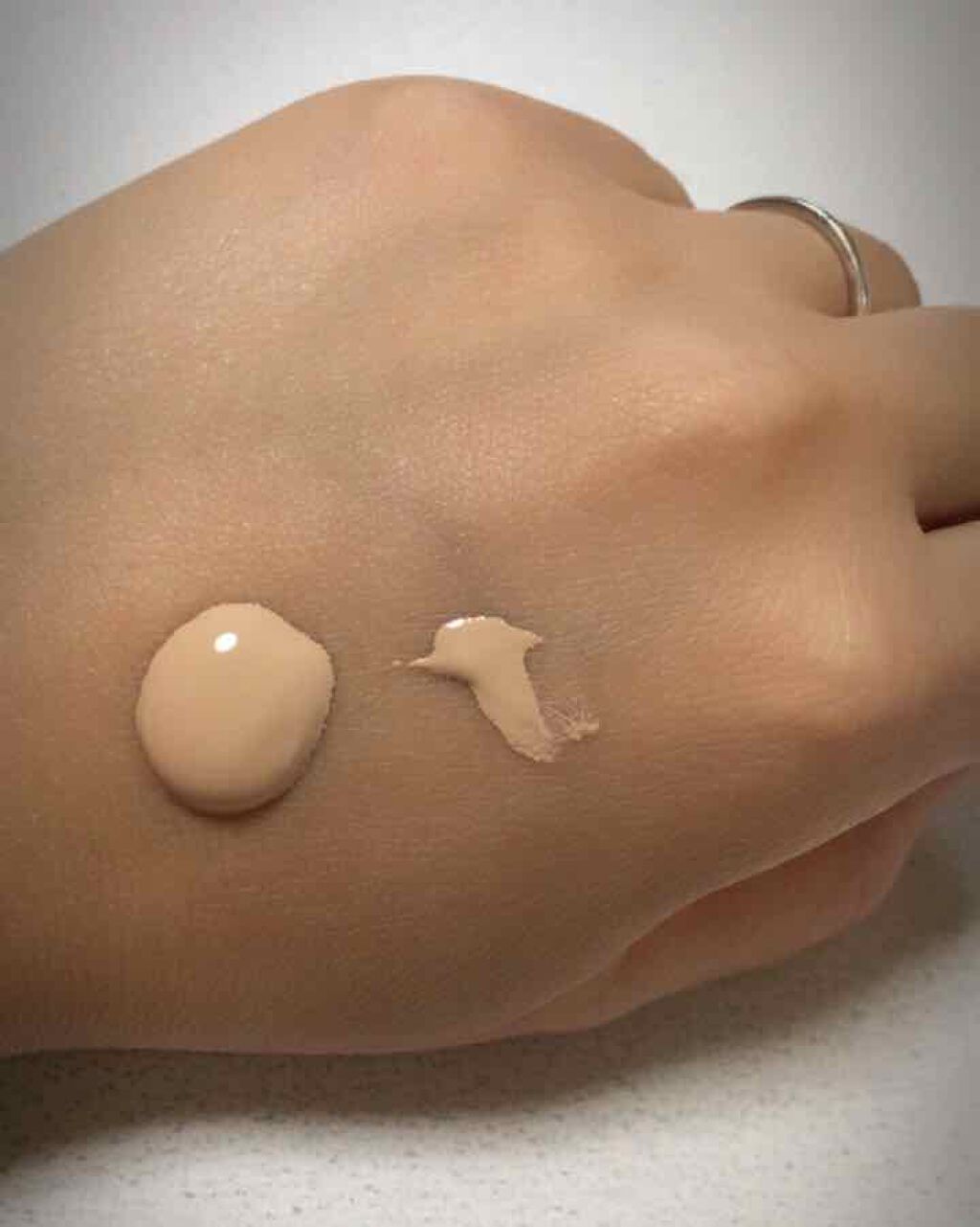 カラーステイ メイクアップ/REVLON/リキッドファンデーションを使ったクチコミ（2枚目）