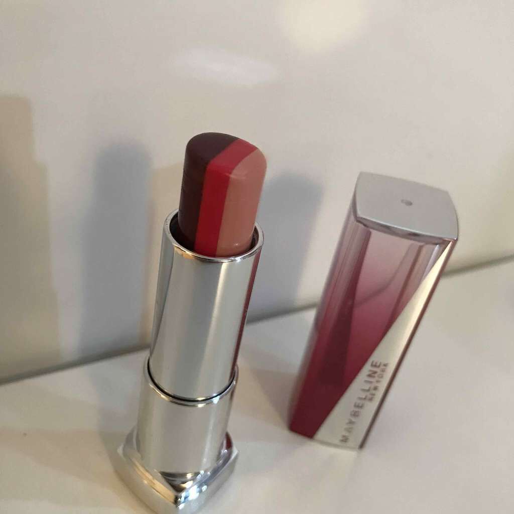 リップ フラッシュ ビッテン ストロボ/MAYBELLINE NEW YORK/口紅を使ったクチコミ(1枚目)