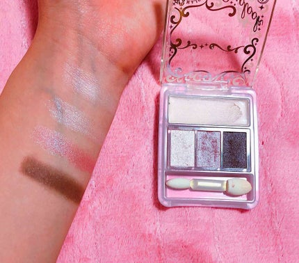 マジョルック(イルミネーター)/MAJOLICA MAJORCA/アイシャドウパレットを使ったクチコミ(3枚目)