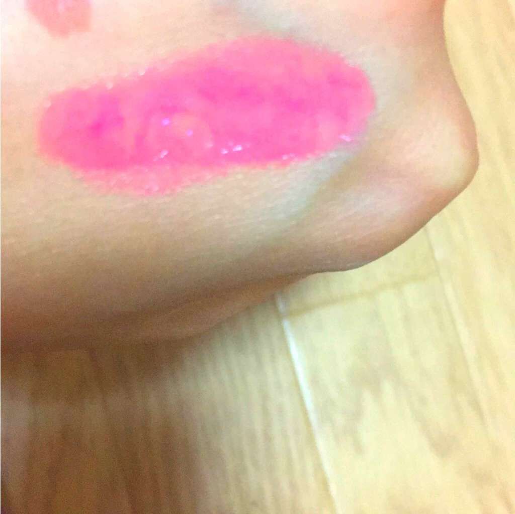 カラーエナメルグロス/KATE/リップグロスを使ったクチコミ(2枚目)