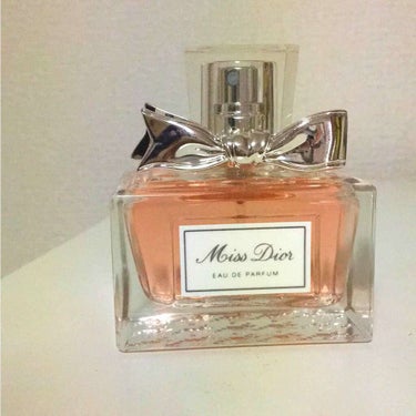 Miss Dior  オードゥパルファン

念願のDiorの香水😊
まず見た目が可愛くて持ってるだけでテンション上がりますね🙆‍♂️
ピンクの方と迷ったのですが、これからの秋冬の時期はこっちを使って春夏
