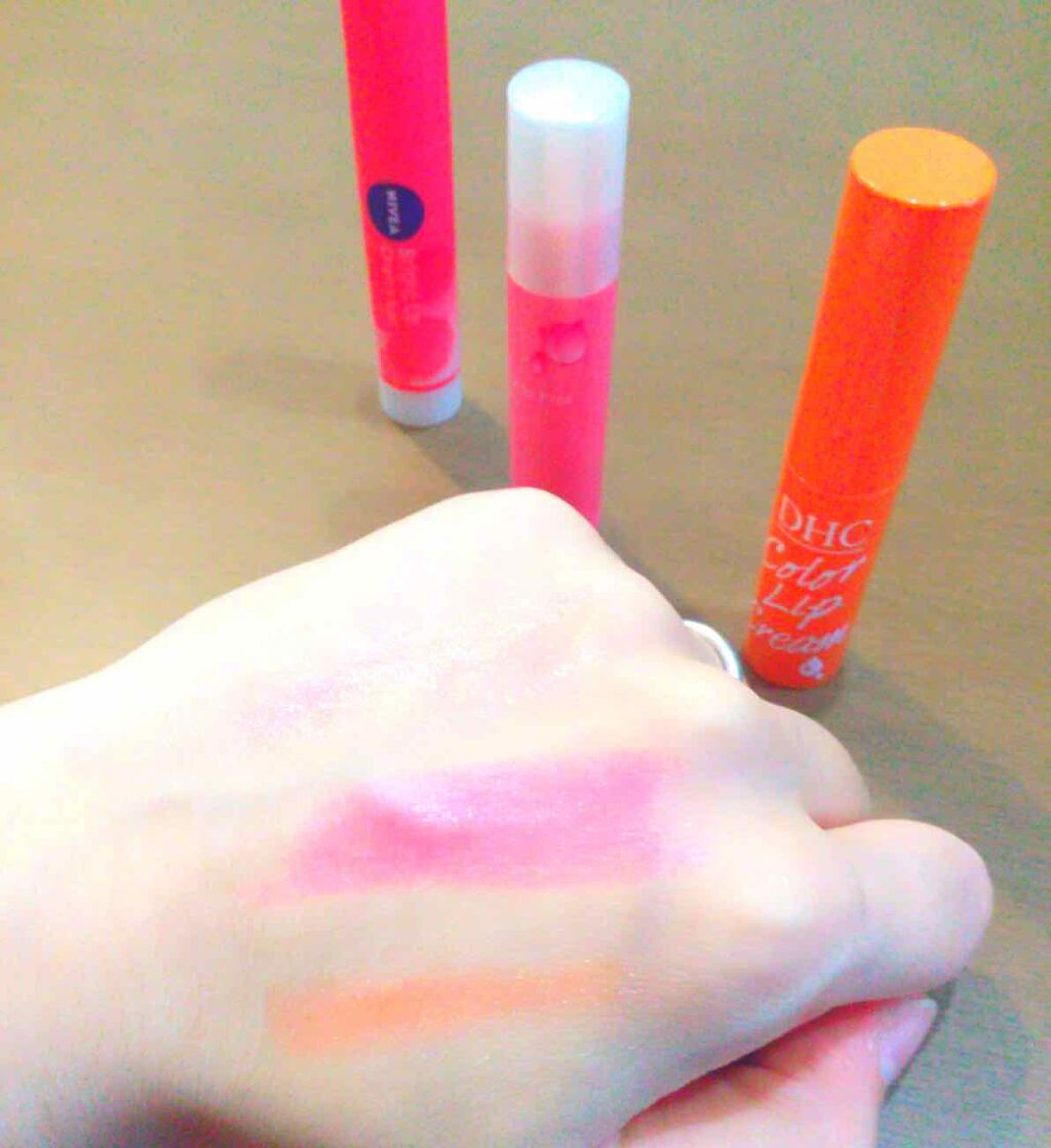 モイストピュアカラーリップ/ニベア/リップクリームを使ったクチコミ(3枚目)