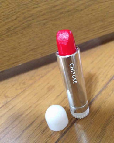 ちふれ口紅💄S578

成人式の前撮り用に赤リップが欲しくて購入しました✨

赤リップは滅多に使わないからお安くGETしたいなぁということでちふれ💁

マットな仕上がり🙆
スルスルは塗れないかな？って感