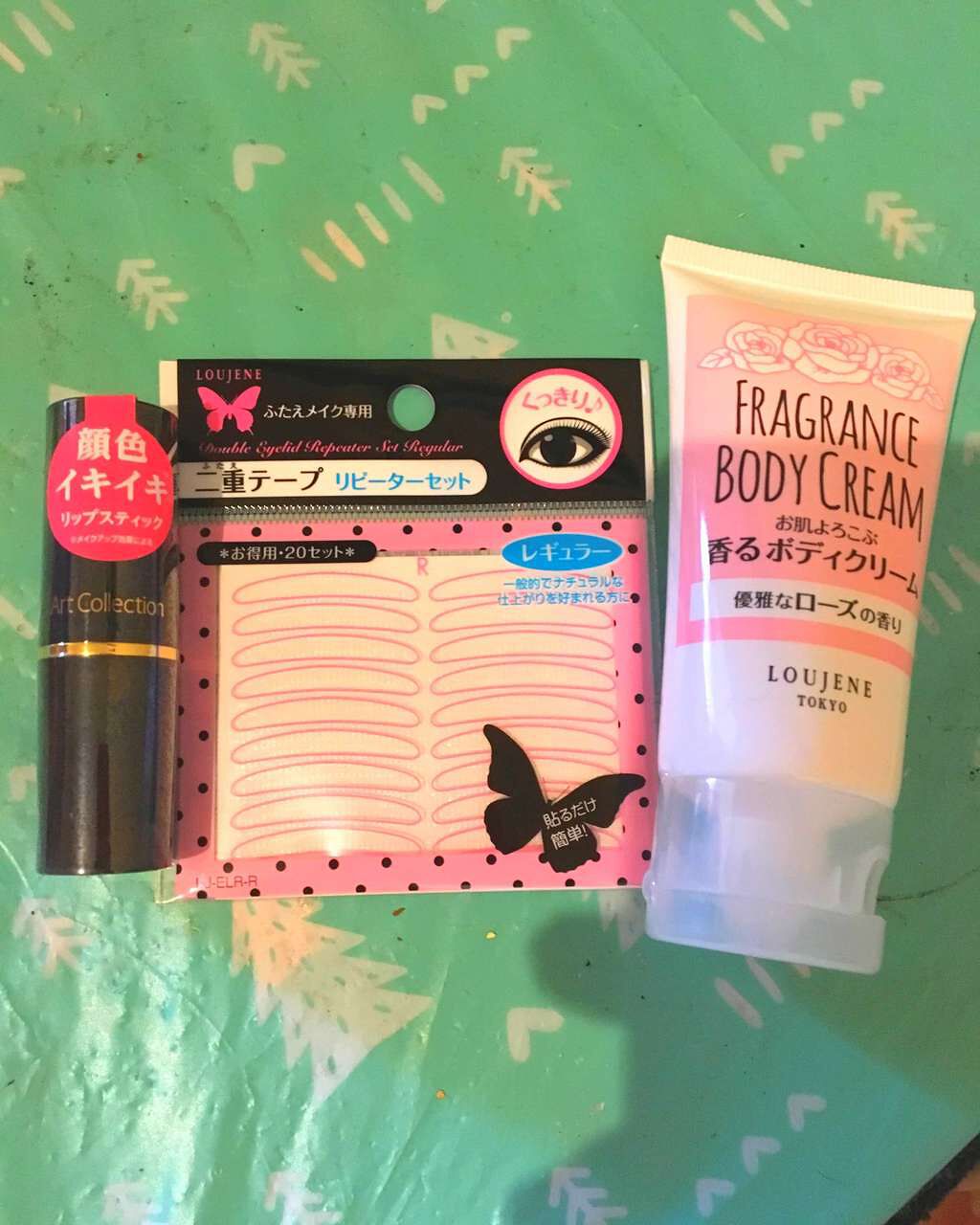 DAISO AT なめらか リップスティックのクチコミ「Art Collection ０３ ローズ
なめらかリップスティック

LOUJENE TOK.....」（1枚目）