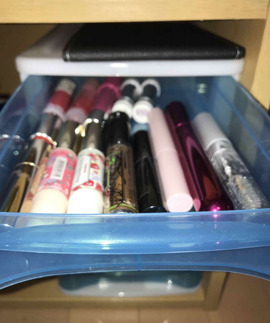 中村さん on LIPS 「4年程前に買ったまま放置していたセリアのケースです(昨日行った..」(2枚目)