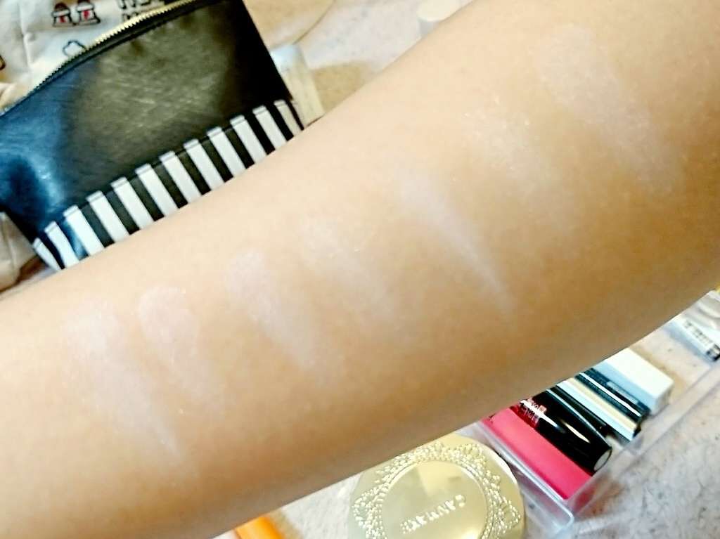 グロウフルールハイライター/キャンメイク/パウダーハイライトを使ったクチコミ(2枚目)