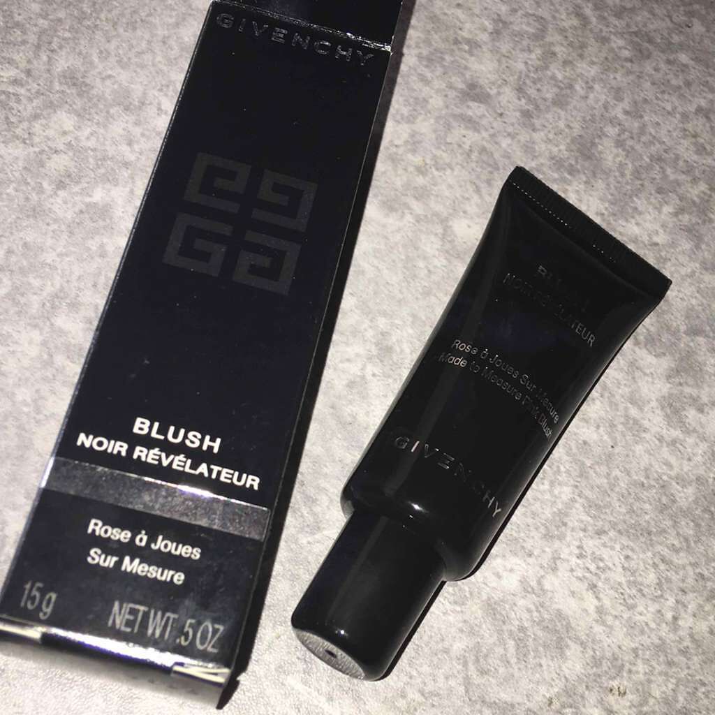 GIVENCHY ブラッシュ・レヴェラトゥールのクチコミ「ジバンシイ オータムウィンターコレクション2017

ブラッシュ・レヴェラトゥール ノワール・.....」（1枚目）