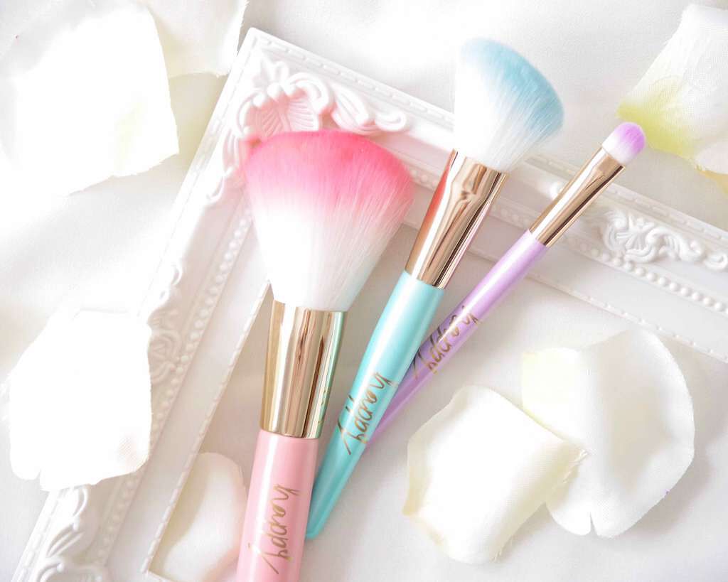 春姫 アイシャドウブラシ/DAISO/メイクブラシを使ったクチコミ（1枚目）