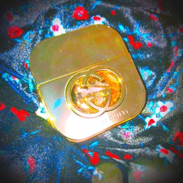 GUCCI
✨GUCCI GUILTY✨

最近愛用してる香水です(＾ν＾)めちゃくちゃ好き！！笑
濃くて大人でセクシーな匂い.*･ﾟ
人によっては苦手という人もいるのでわたしはいつもワンプッシュを手首