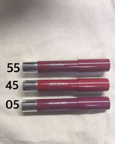 レブロン バームステイン💄

私は05番と45番と55番を持っています！
落ちにくくて塗りやすいです！細かいパールも入っててかわいい❣️
でも、乾燥しやすいと感じたので保湿をしてから塗ったりグロスを重ね