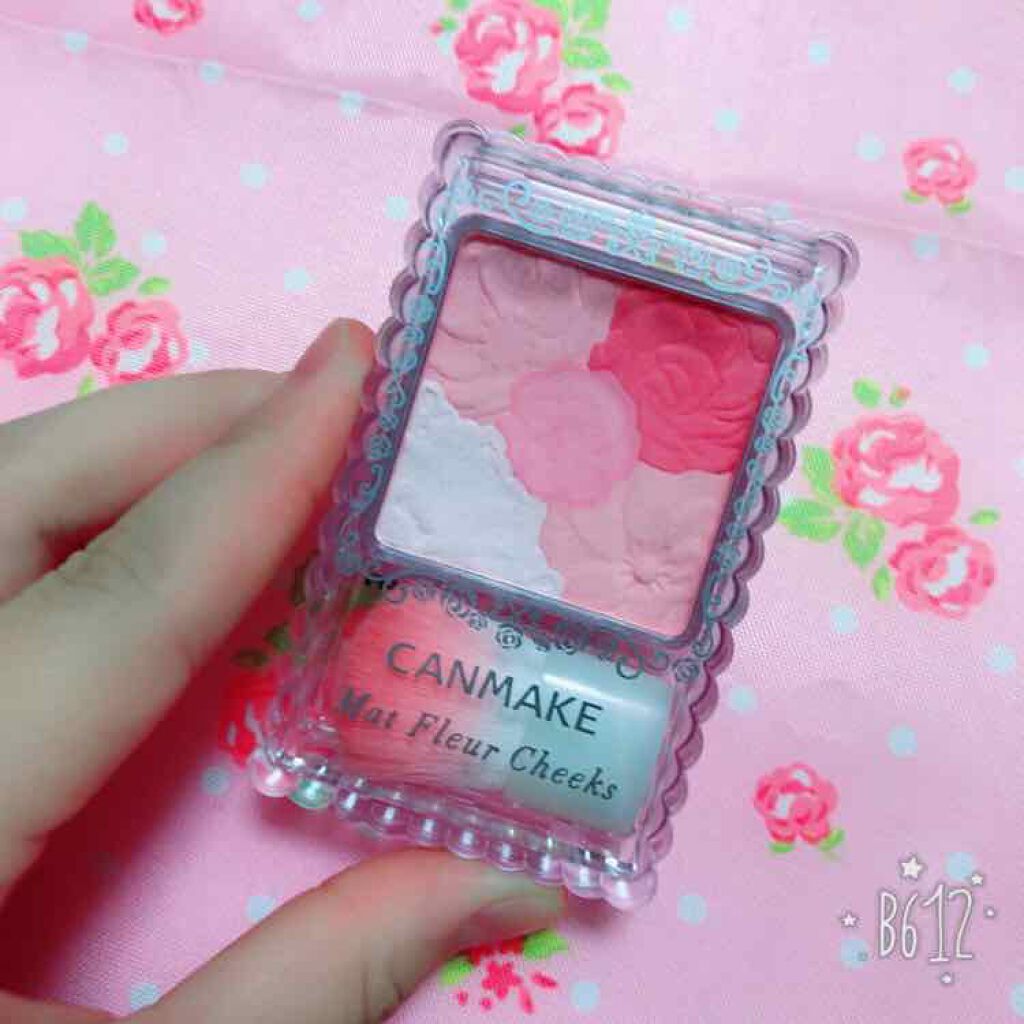 マットフルールチークス/キャンメイク/パウダーチークを使ったクチコミ(1枚目)