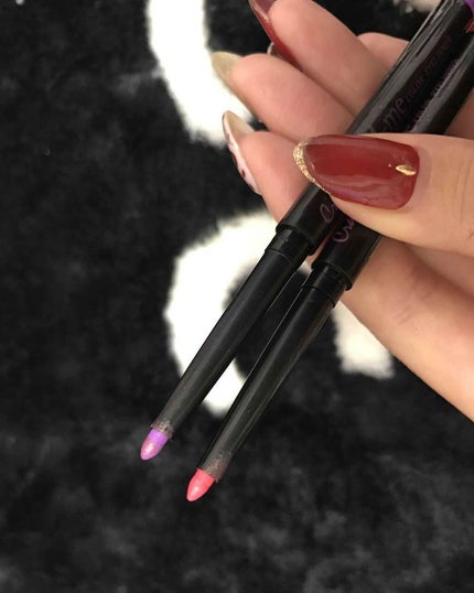 キャンドゥ アイライナーペンシルのクチコミ「カラーアイライナー🌈100均✨
キャンドゥで買いました(*^-^*)
カラーも何色もあって豊.....」(2枚目)