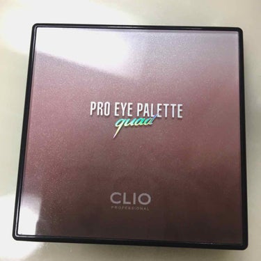 CLIO PRO EYE PALETTE QUAD 03

指原莉乃さんの単色アイシャドウで有名になった、CLIOのアイシャドウパレットです。

パッケージのグラデーションが、とっても可愛くておしゃれで