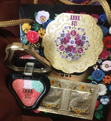 ANNA SUI フェイスカラー Mのクチコミ「パーソナルカラー診断して後に、
店内見ててANNA SUIが気になり、
フェイスカラー前から欲.....」（1枚目）