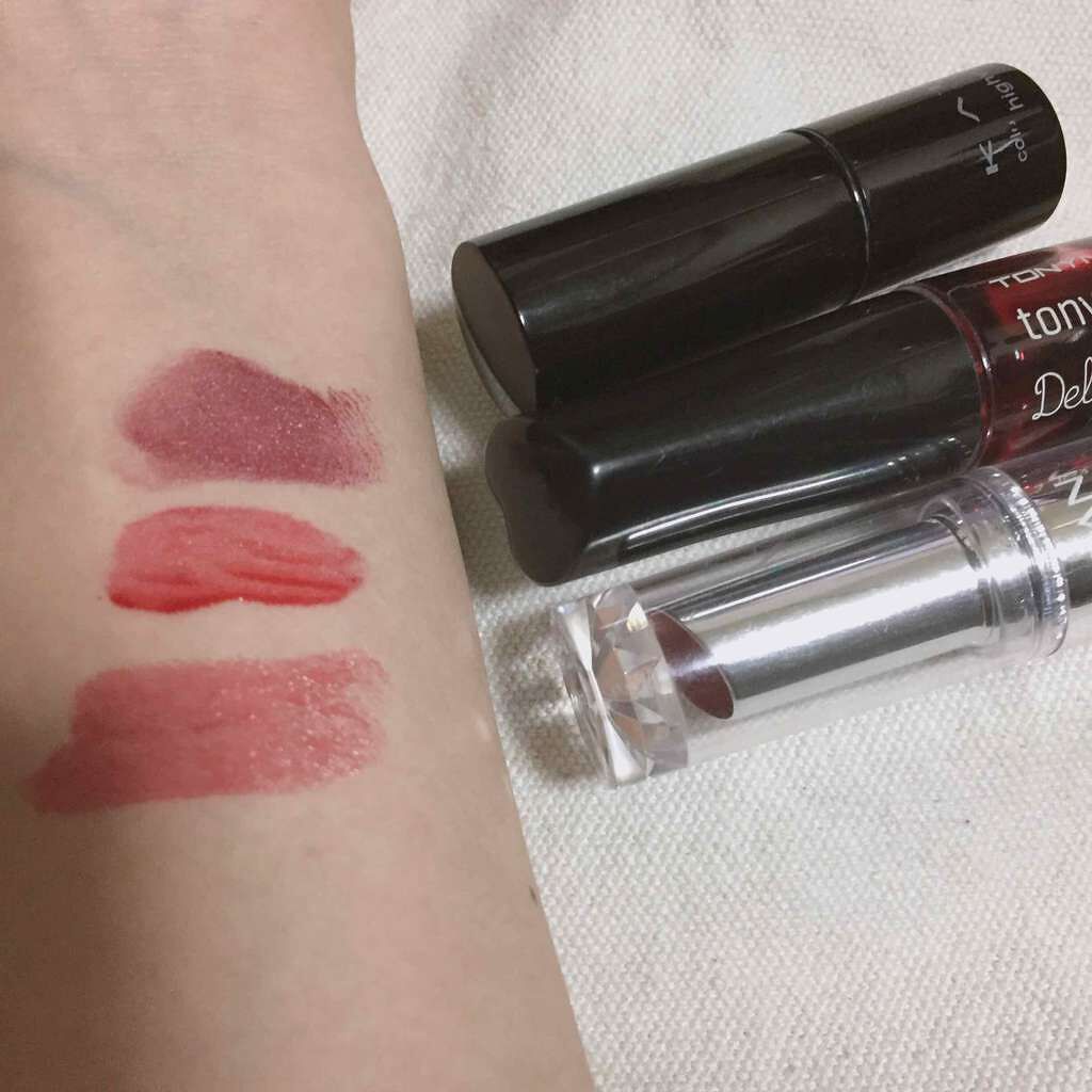 ラスティンググロスリップ/CEZANNE/口紅を使ったクチコミ（2枚目）