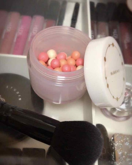 SUSIE N.Y. スージー ミックスカラーブラッシュのクチコミ「スージーミックスカラーブラッシュ①
ブラシ付き
可愛差に惹かれて購入(ˊ•̤ω•̤ˋ)
発.....」(1枚目)