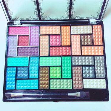 30COLORSEYESHADOWPALETTE/Dolly Angel/パウダーアイシャドウを使ったクチコミ（2枚目）